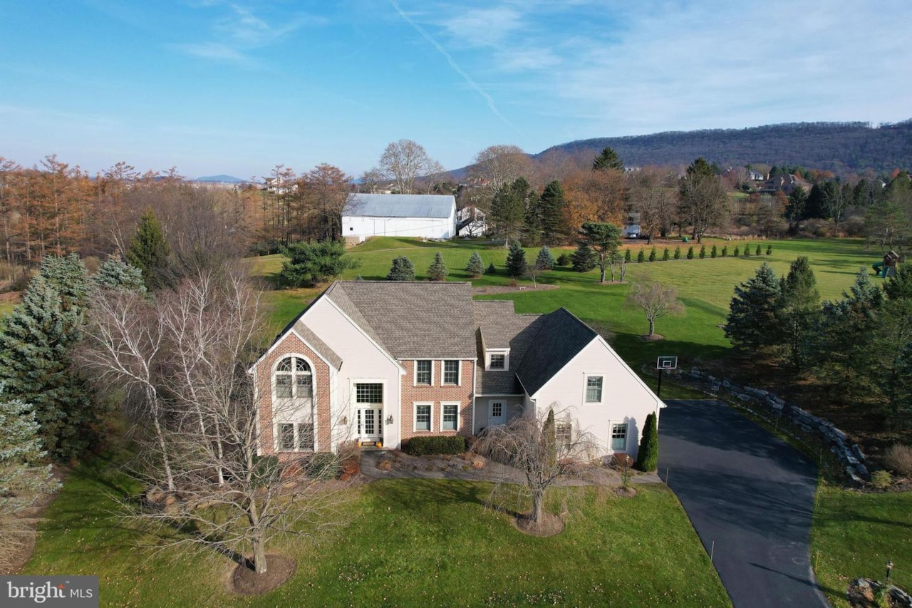 160 Meadow Lark Ln Boalsburg, PA 16827 home for sale KBB