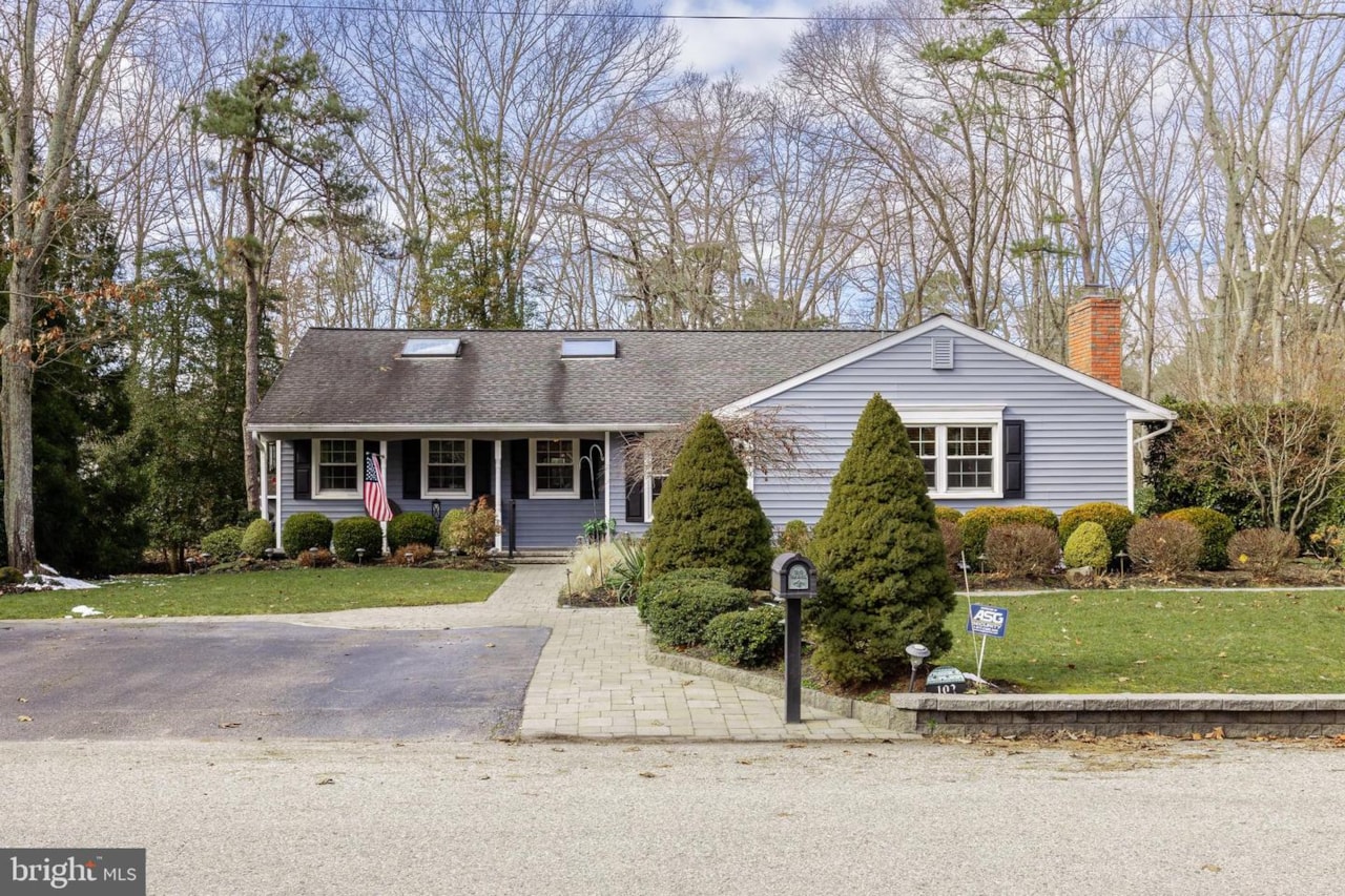 Medford Lakes Homes For Sale 102 Nantucket Trl Designed with