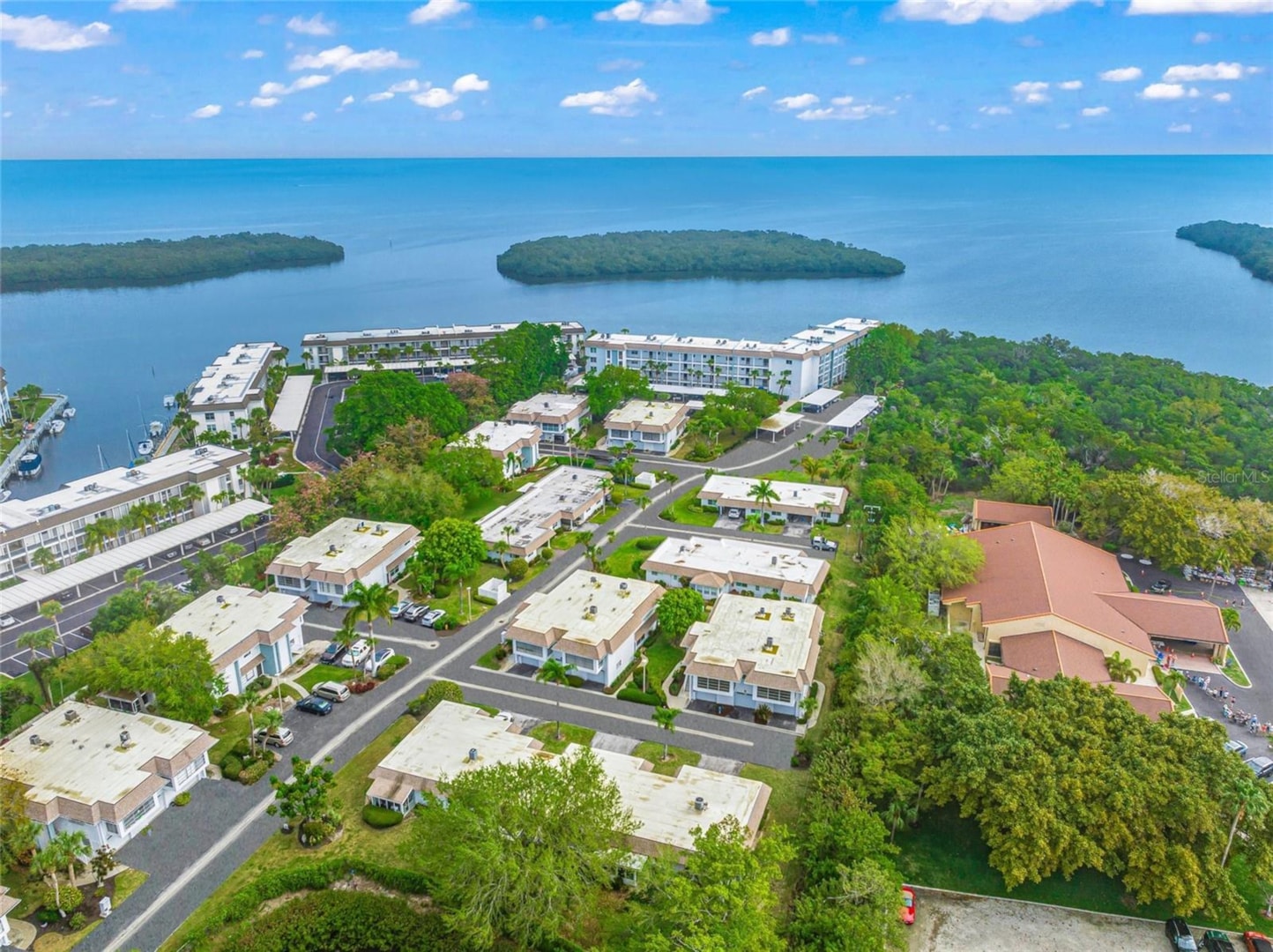 542 Sutton PLACE Longboat Key, FL 34228 Sutton Place