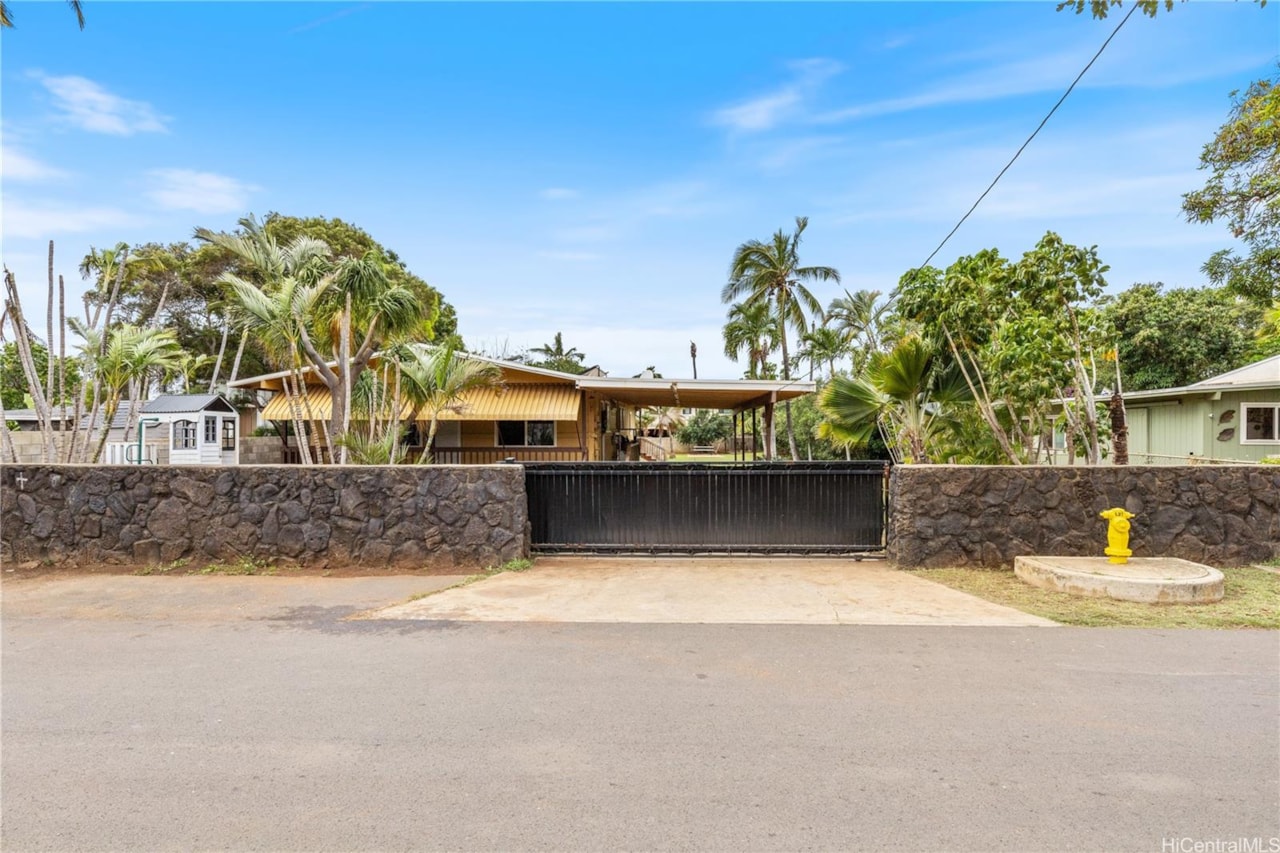84803 Fricke Street home for sale in Waianae, HI 202406751 Oahu Real