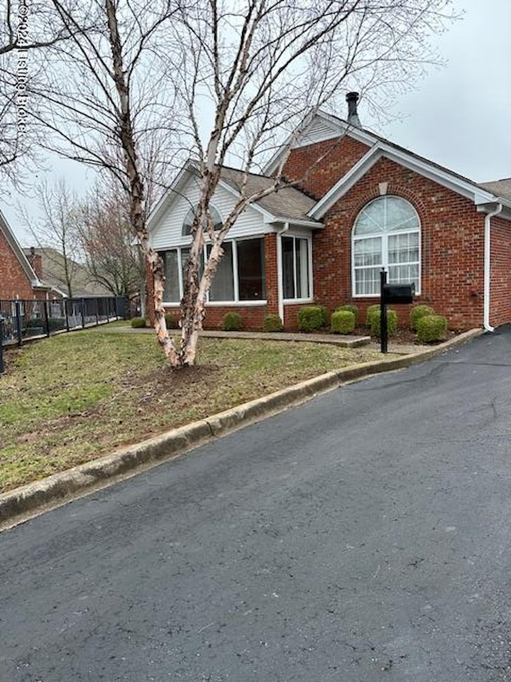 8028 Saint Andrews Village Dr 22D Louisville, KY 40222 MLS 1656807