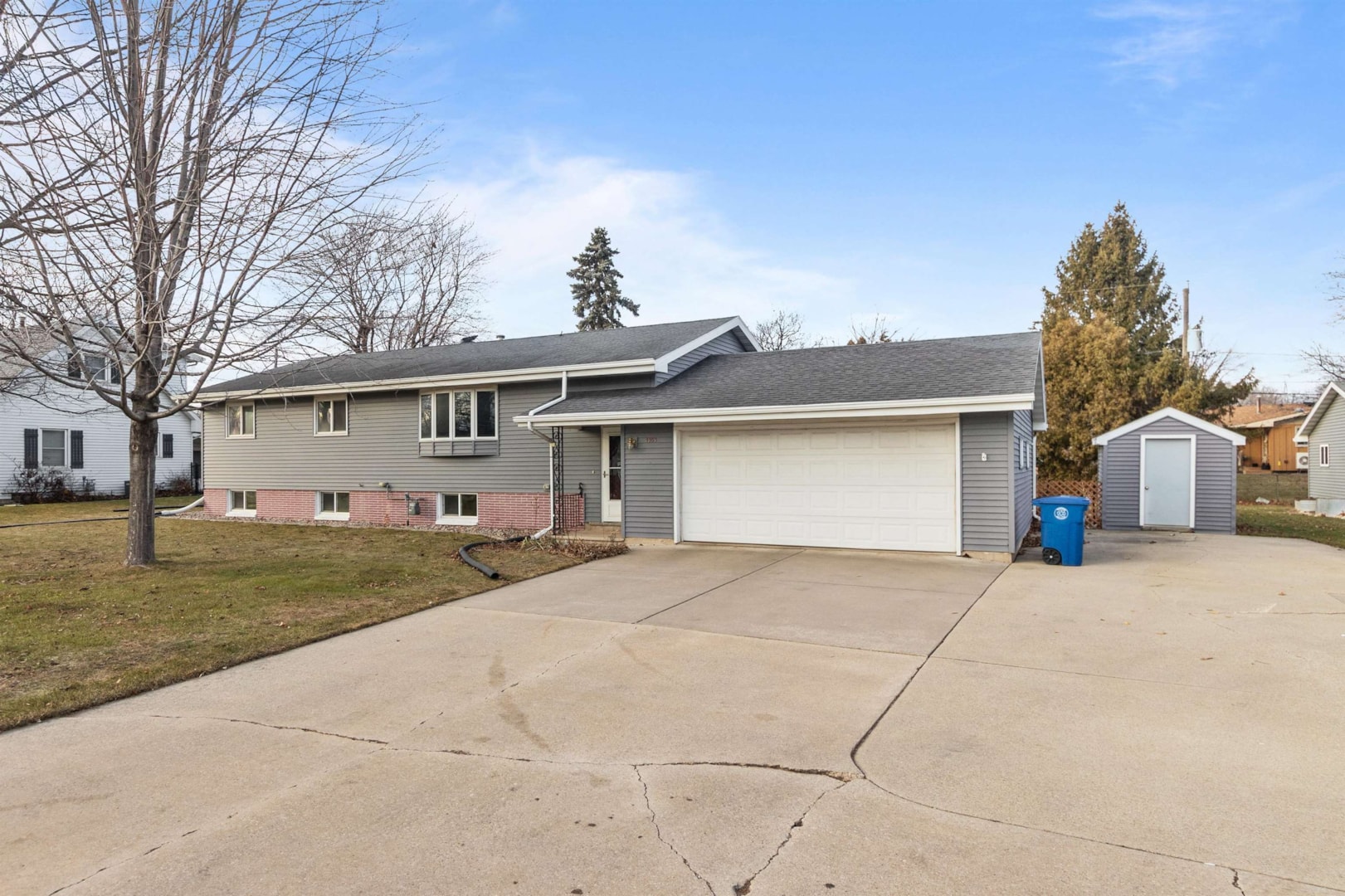 1558 W 9th Ave Oshkosh, WI 54902 home for sale, MLS50286981 Dallaire