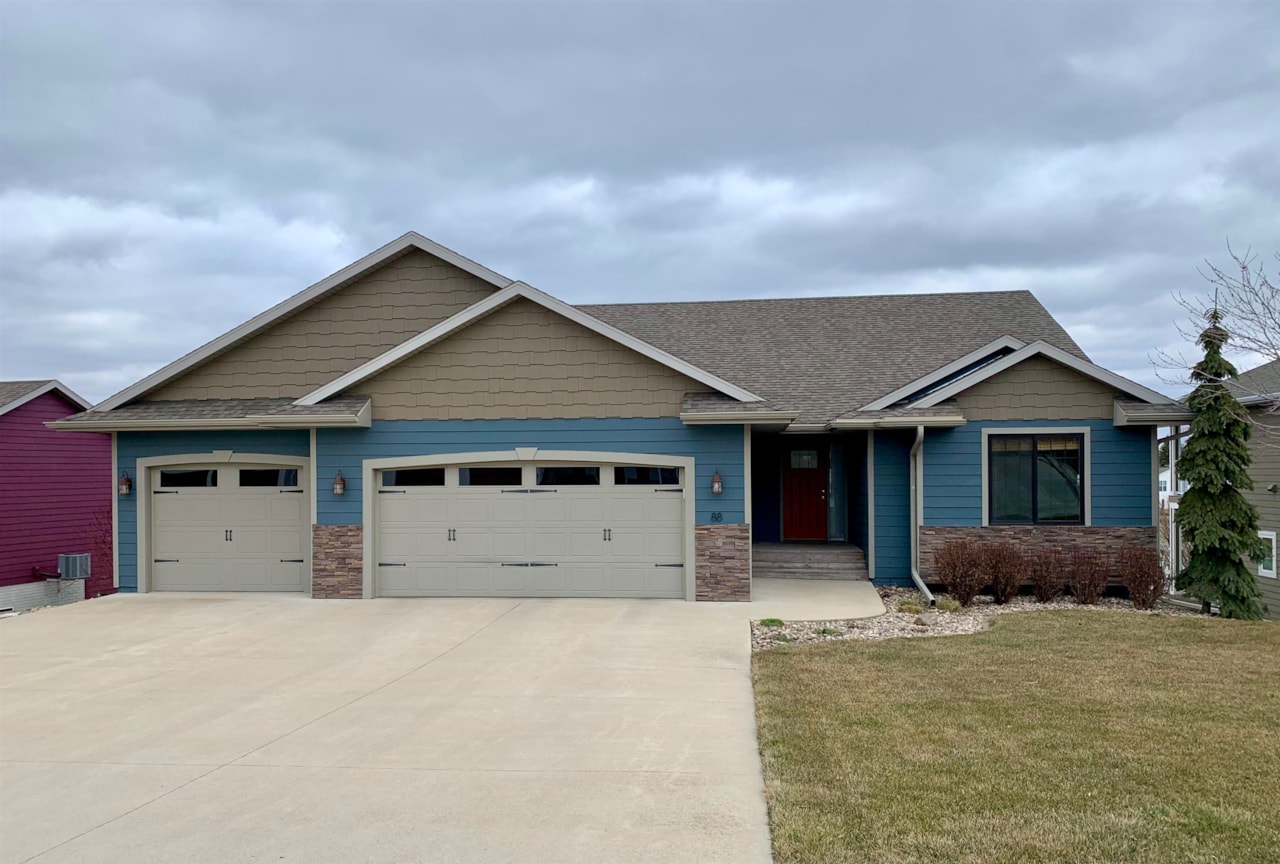 88 Helen Ave Milford, IA 51351 | MLS 240320