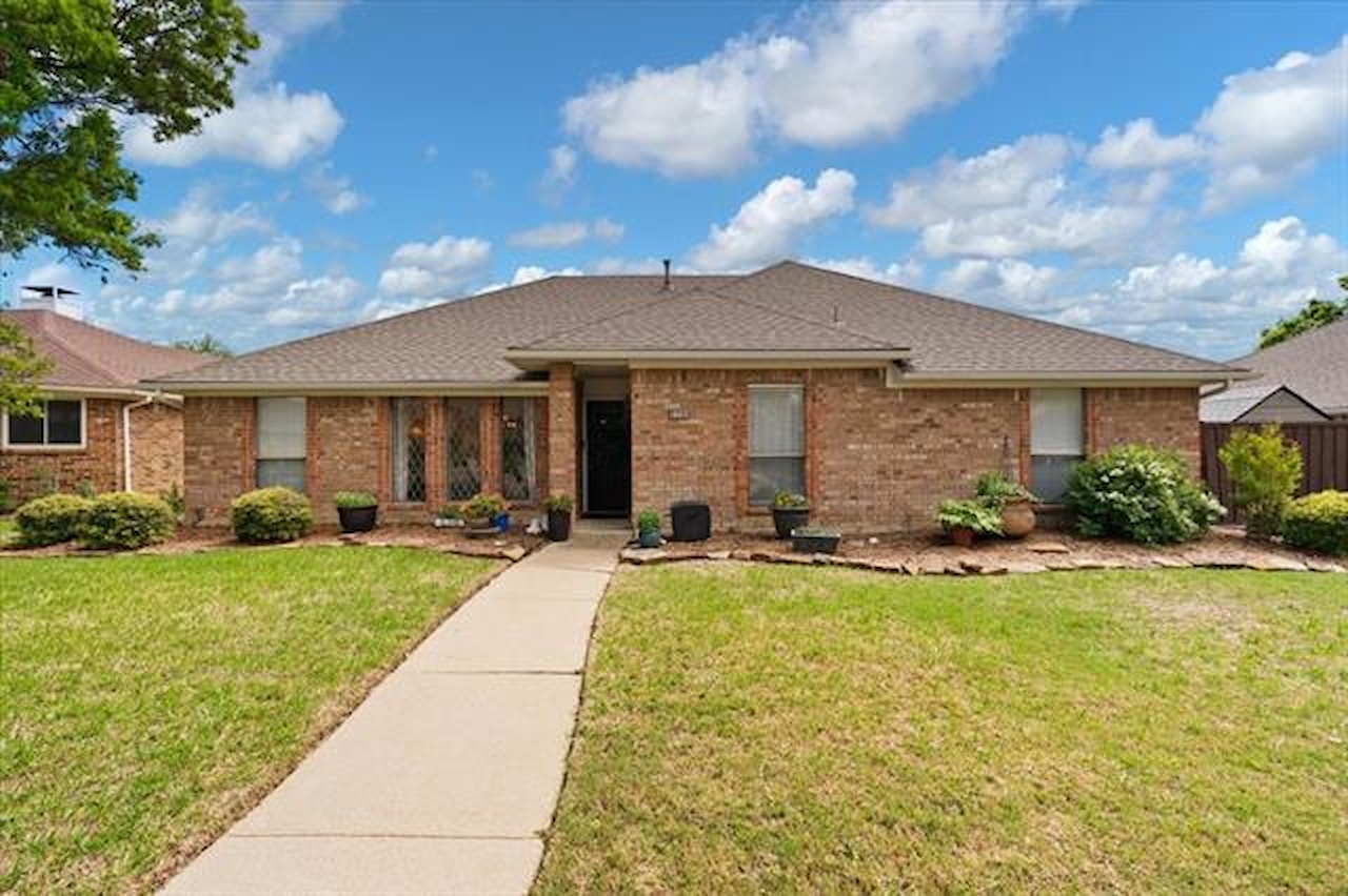 1602 Ginger Drive Carrollton, TX 75007 home for sale, MLS20575245