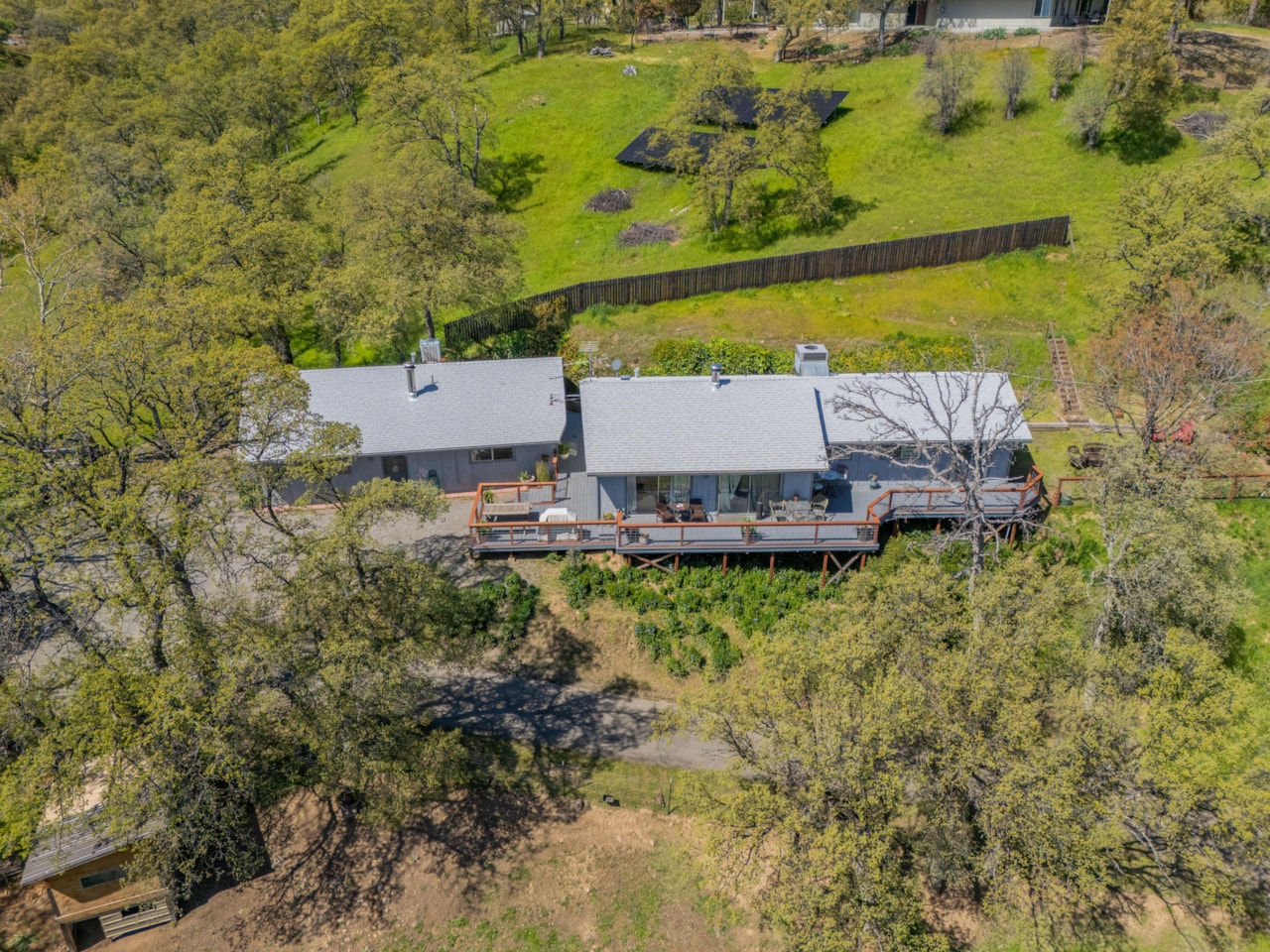 8954 Maynard Rd Palo Cedro, CA 96073 MLS 241390