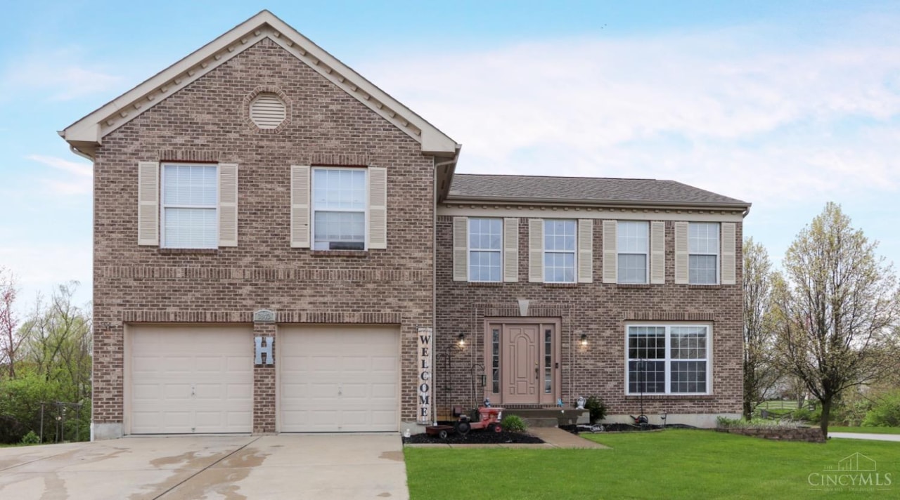 3843 Golden Meadow Court Amelia, OH 45102 MLS 1801069