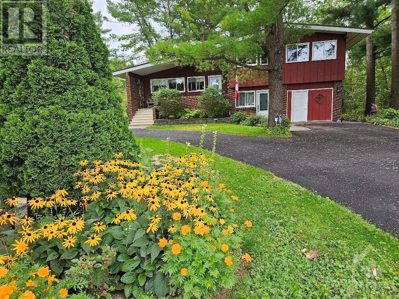 133 Sherwood Springs Road Mallorytown 1373500 Hamre Real Estate Team RE/MAX