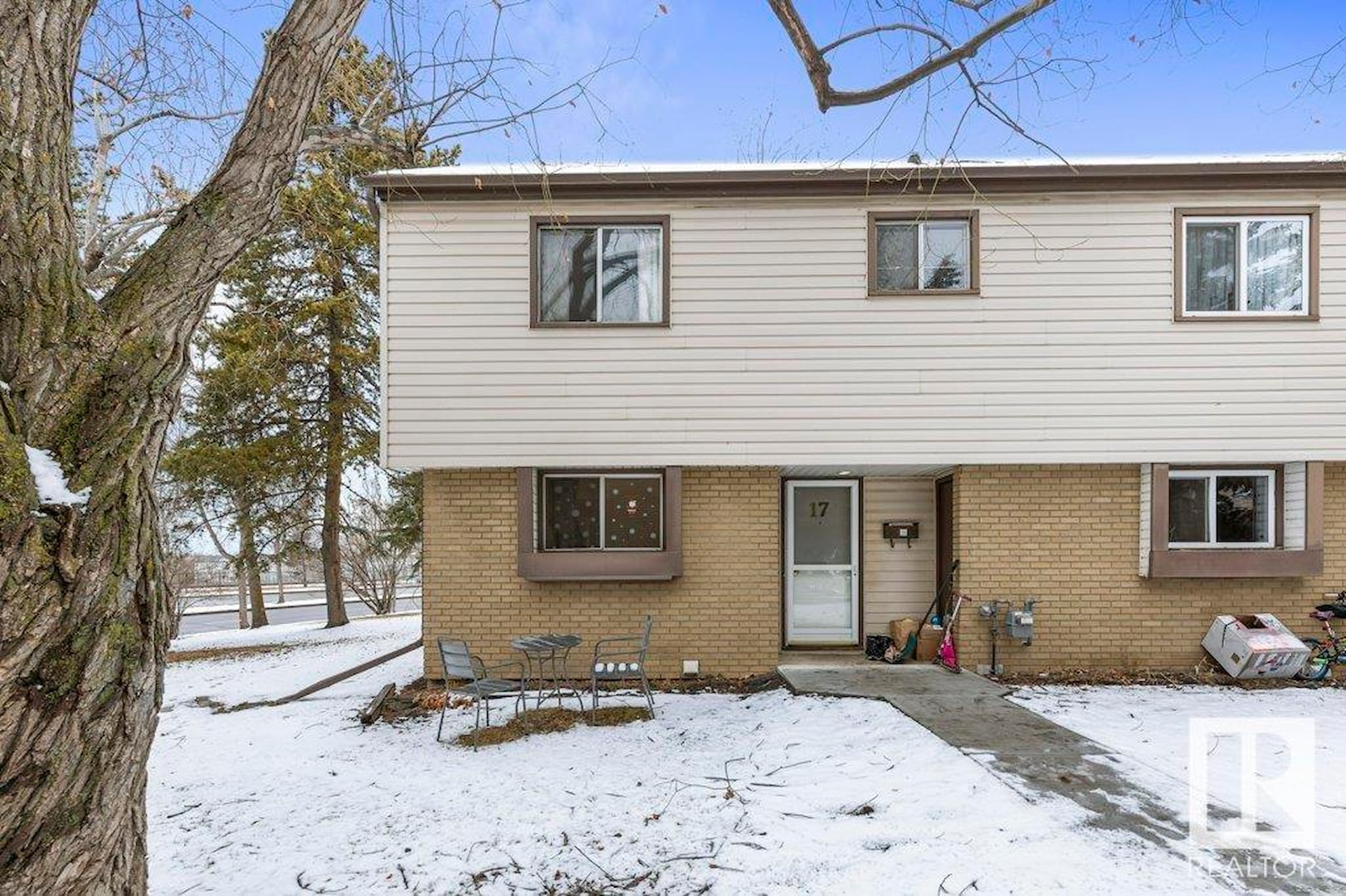 17 Grandin Village St. Albert, AB T8N 1R9 MLS® E4380920