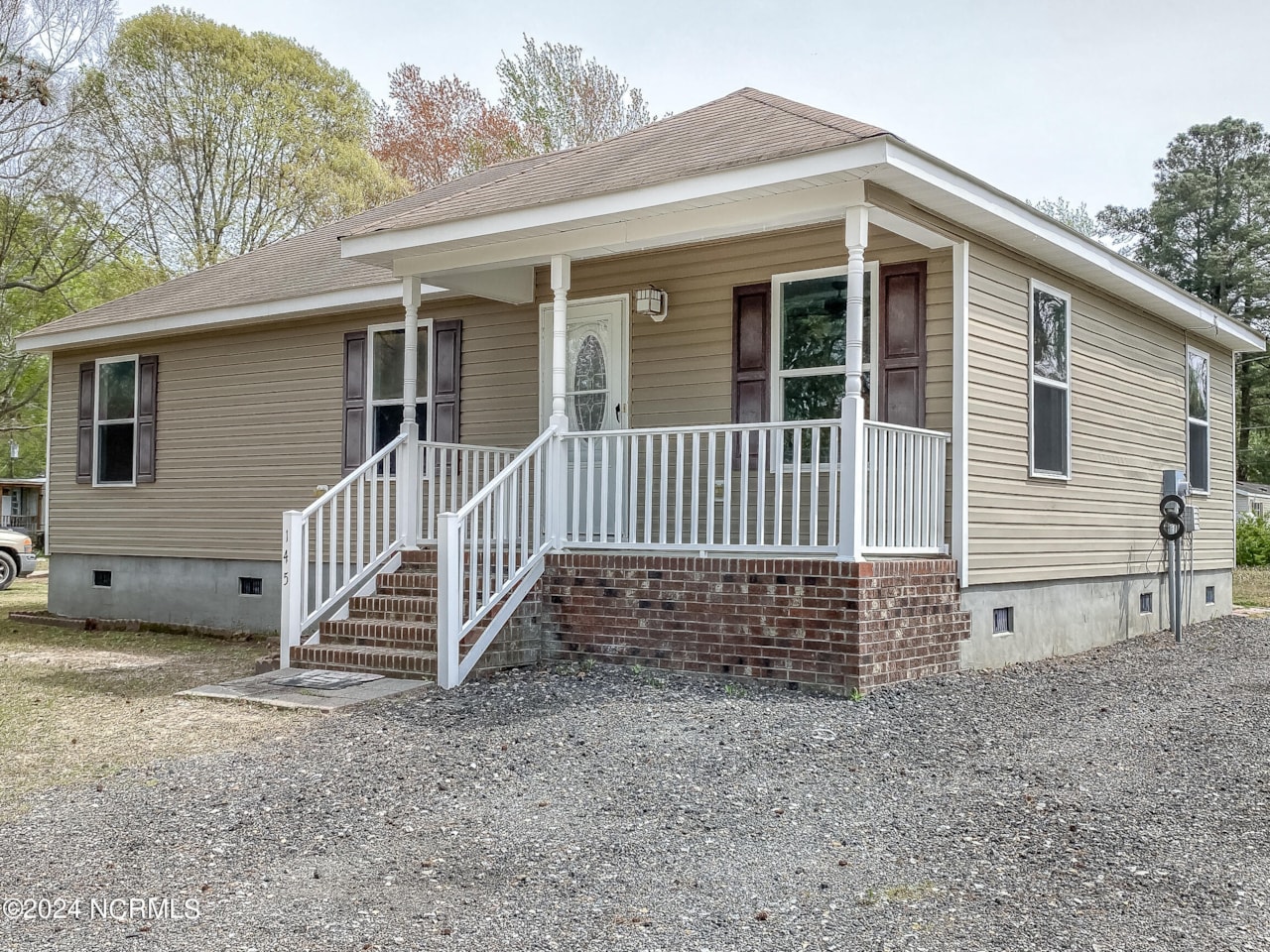 145 Wedgewood Dr Moyock, NC 27958 MLS 100437994