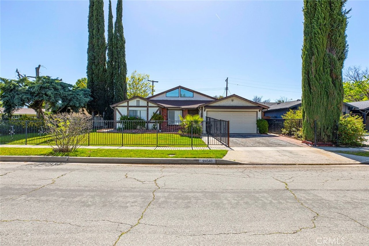 23540 Friar St Woodland Hills, CA 91367 MLS BB24071770
