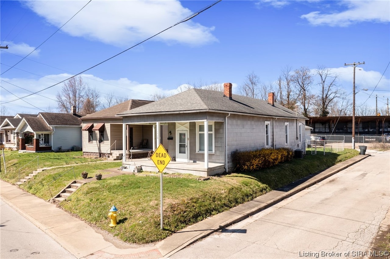 1529 Charlestown Rd New Albany, IN 47150 MLS 202406420