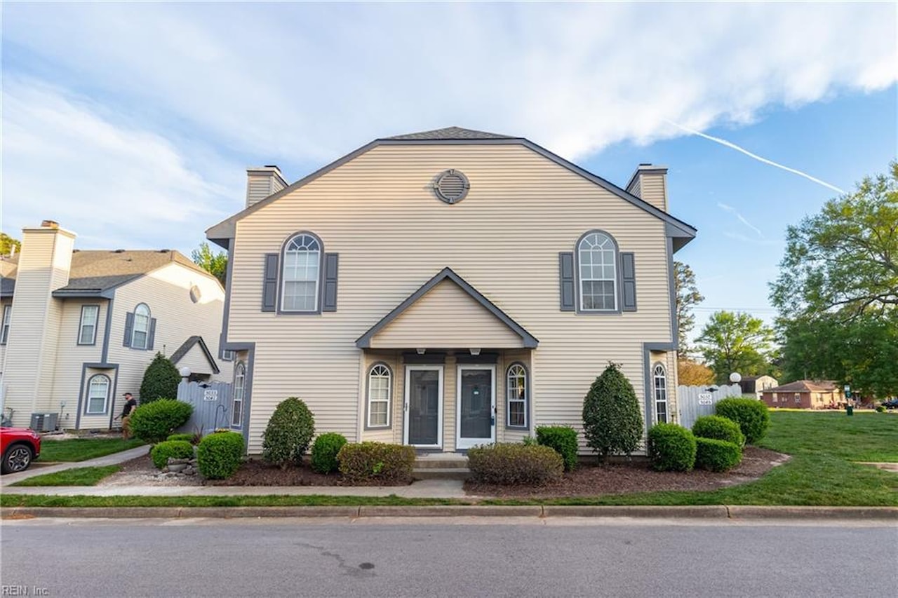 5045 Bardith Circle Virginia Beach, VA 23455 MLS 10528285