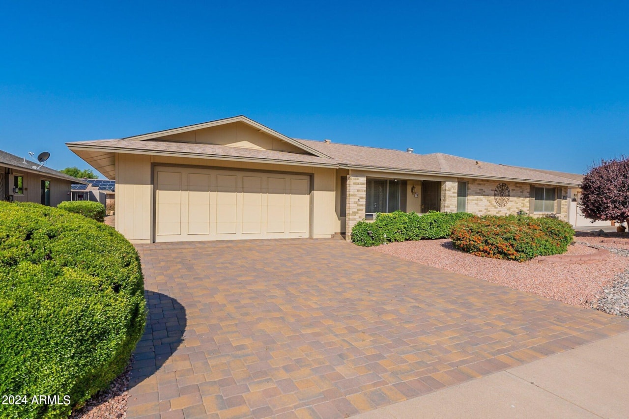 9909 W Concho Circle Sun City, AZ 85373 MLS 6692512