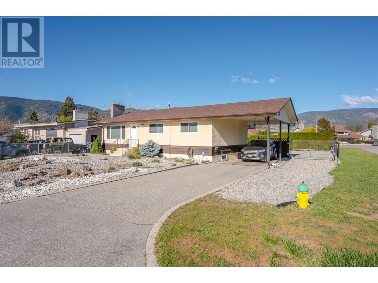 2515 Mckenzie Street Penticton, BC V2A6J1. MLS listing 10310380.