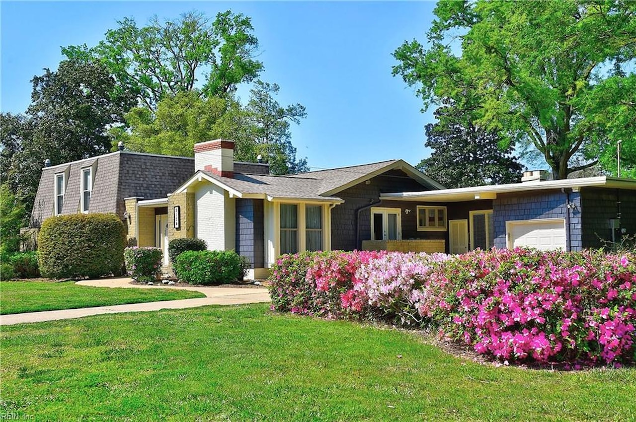 5104 Lake Rd. S Virginia Beach, VA 23455 home for sale, MLS10528888