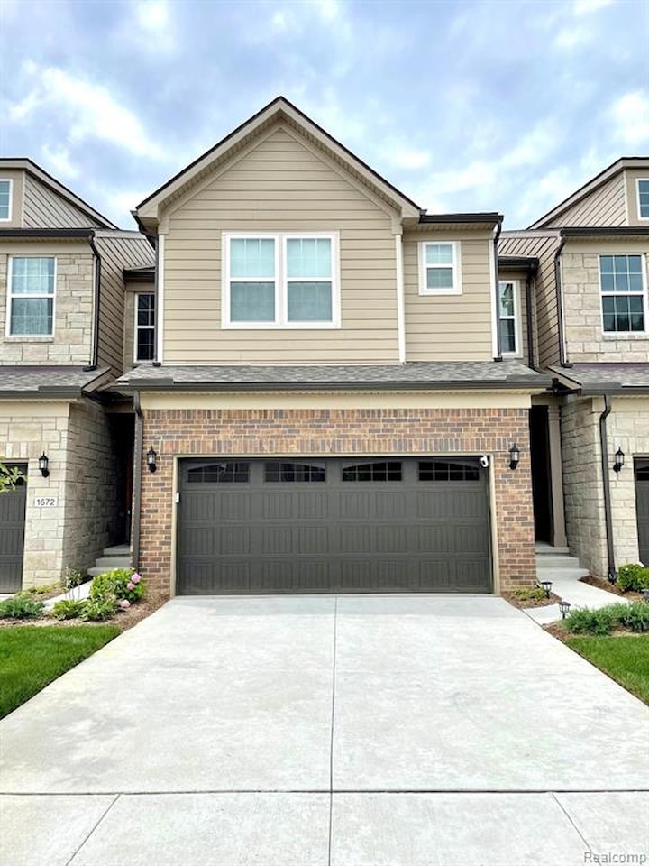 525 Addison Circle Commerce Twp, MI 48390 condo for sale, MLS