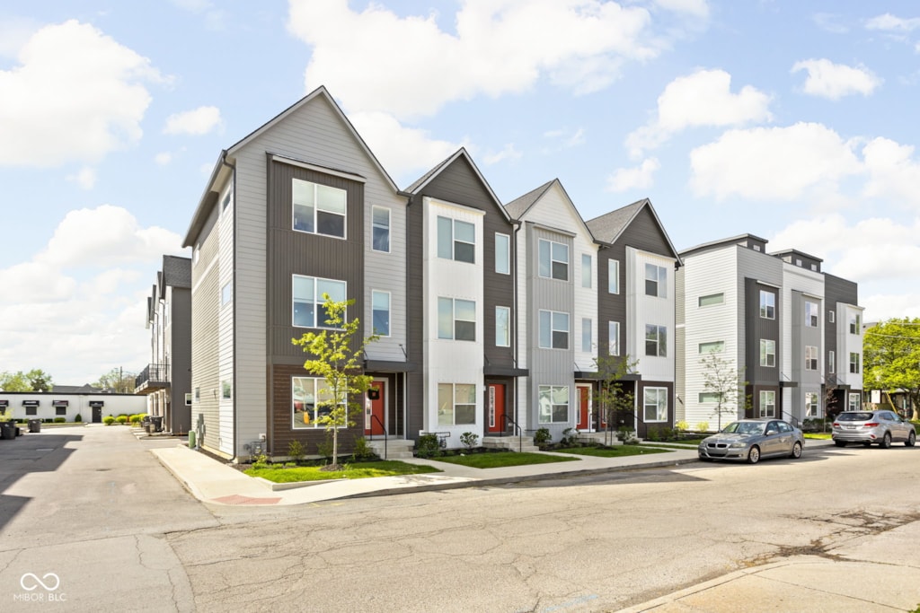 1008 Sterling St Indianapolis, IN 46201 MLS 21974774