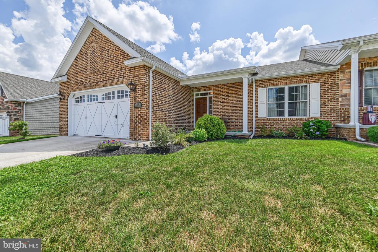 122 Stoners CircleLittlestown Boro (14327)QUICK SETTLEMENT POSSIBLE