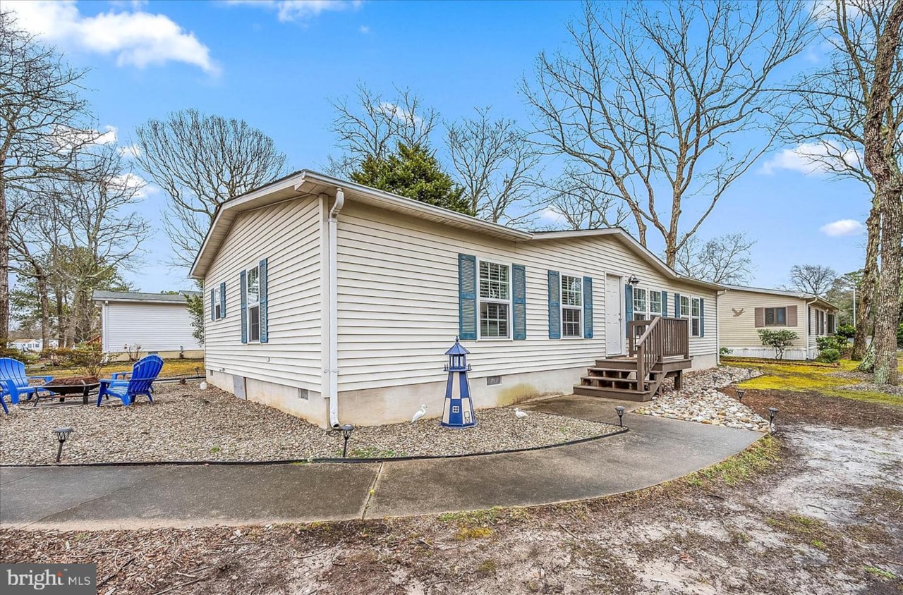 PHOTOS & DETAILS 1 Mystic Harbour Blvd, Berlin, MD 21811 For Sale MLS MDWO2019550 Photos