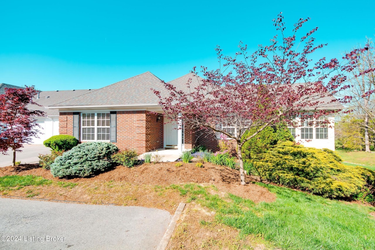 10221 Pine Glen Cir Louisville, KY 40291 MLS 1659216