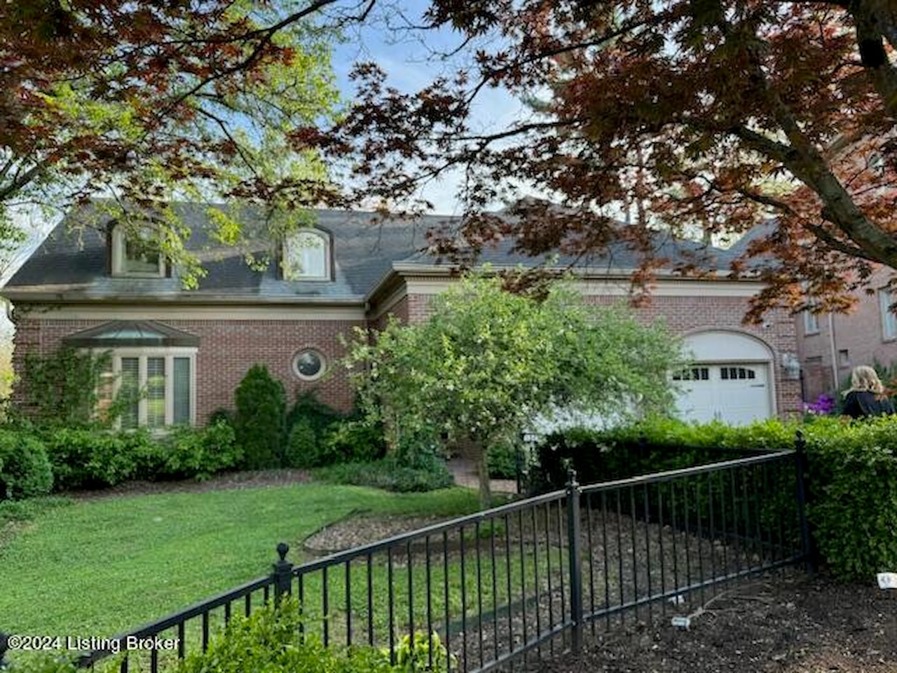 1422 Mockingbird Valley Green Louisville KY 40207 MLS1659256