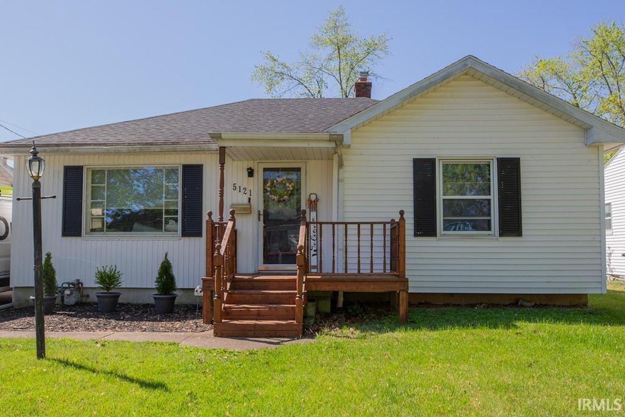 F.C. Tucker Emge Homes for Sale 5121 Conlin Avenue Evansville IN