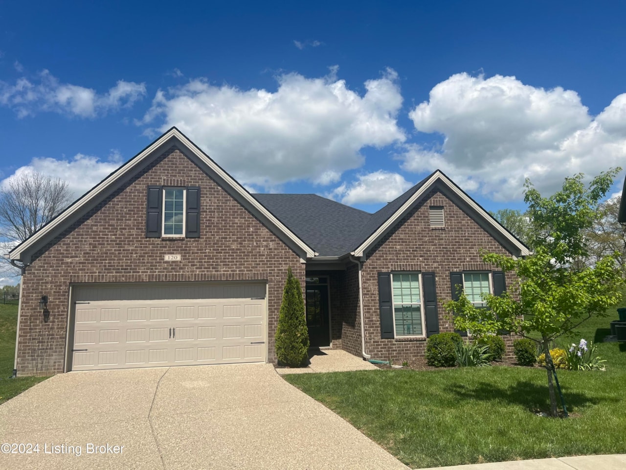 120 Charmwood Ct Louisville KY 40245 home for sale MLS 1658387