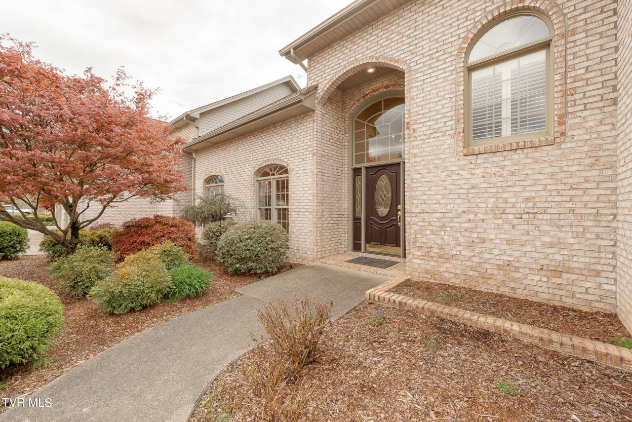 1801 Birchfield Pvt Ct Kingsport, TN 37660 MLS 9964117