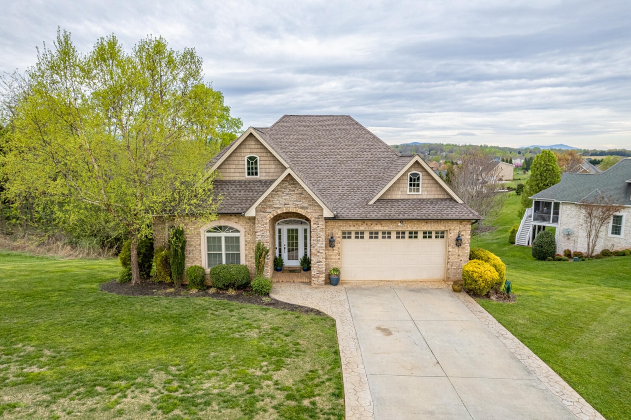 1428 Farmington, Forest, VA 24551 MLS 907041