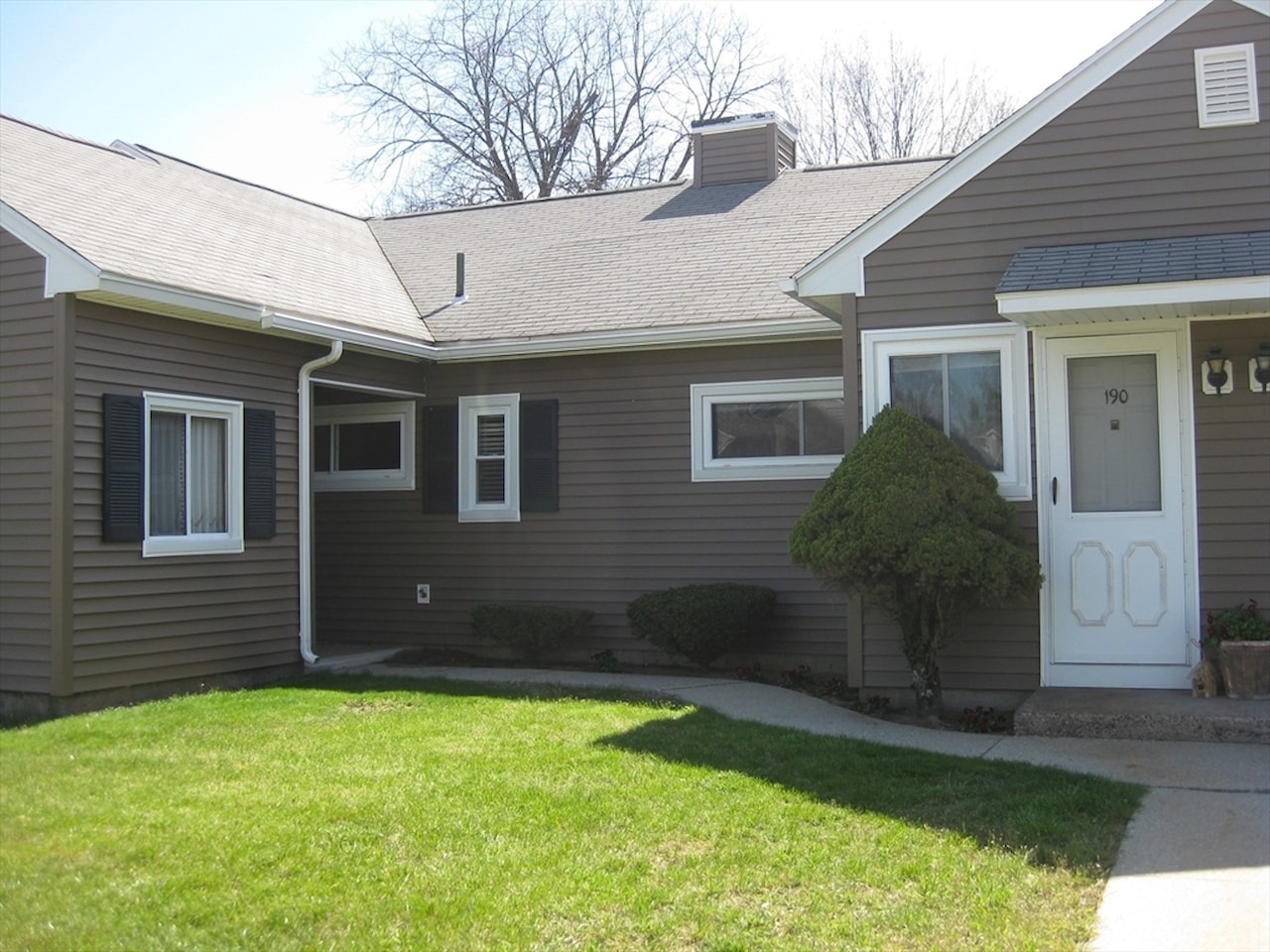 Doverbrook Estates Chicopee, 190 Greenwood Ter 190, MA, condo for sale, MLS73229585