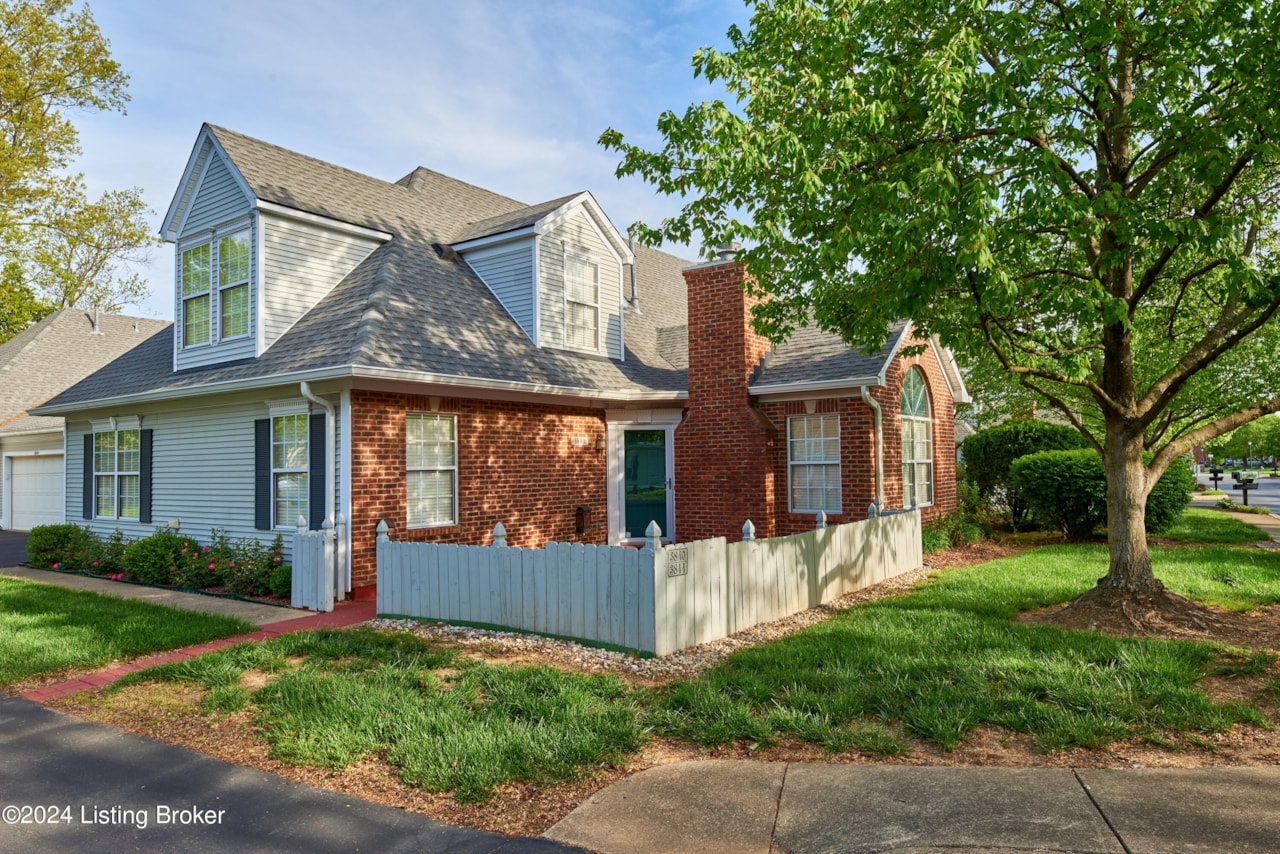 3840 Greenhurst Dr Louisville, KY 40299 MLS 1659585