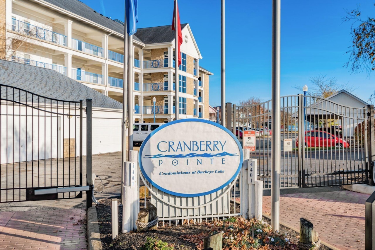 For Sale 417,500 A condo for sale for sale at 4401 Hunts Landing Road