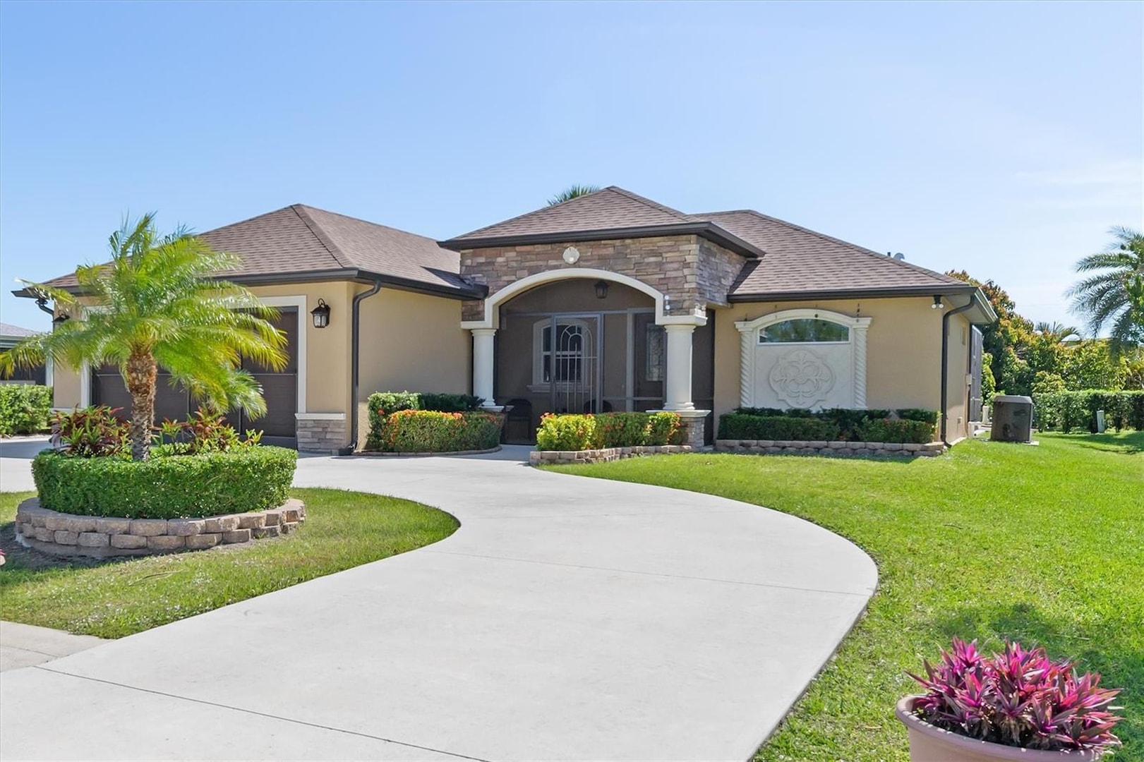 15 Santarem CIRCLE Punta Gorda, FL 33983 | MLS C7491261