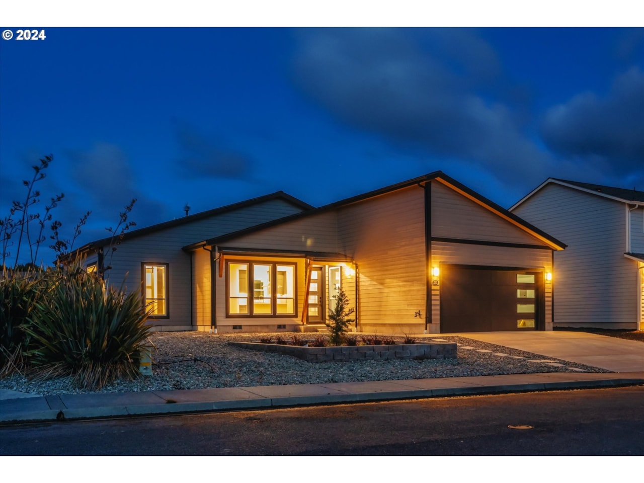 3123 Periwinkle LN, Bandon, OR 97411 home for sale for Sale