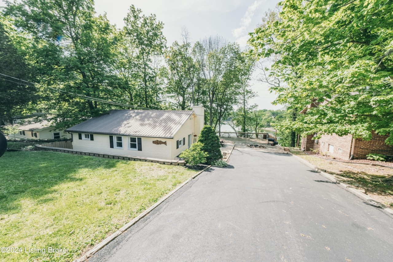 home for sale at 656 Hinton Hills Loop Hardinsburg KY 40143 MLS 1660006