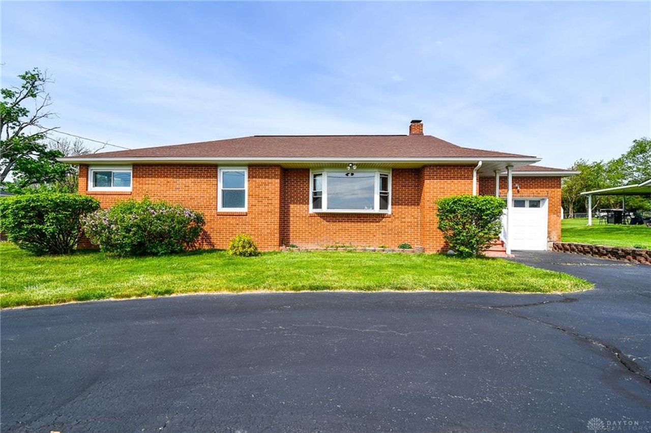 4587 Byron Road Fairborn, OH 45324 MLS 908284