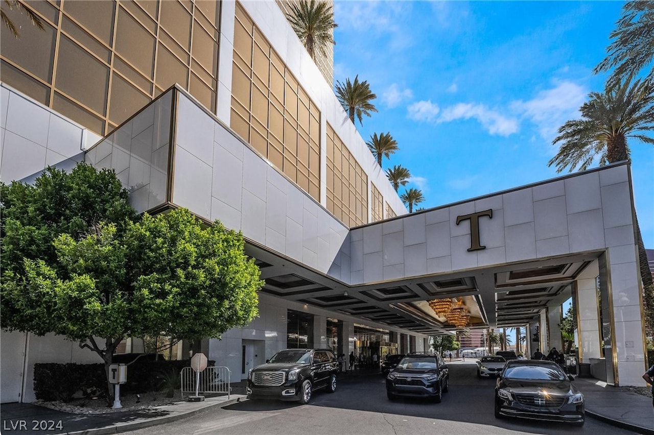 TRUMP INTERNATIONAL HOTEL LAS VEGAS - Updated 2026 Prices \u0026 Reviews (NV), image size:1280x852