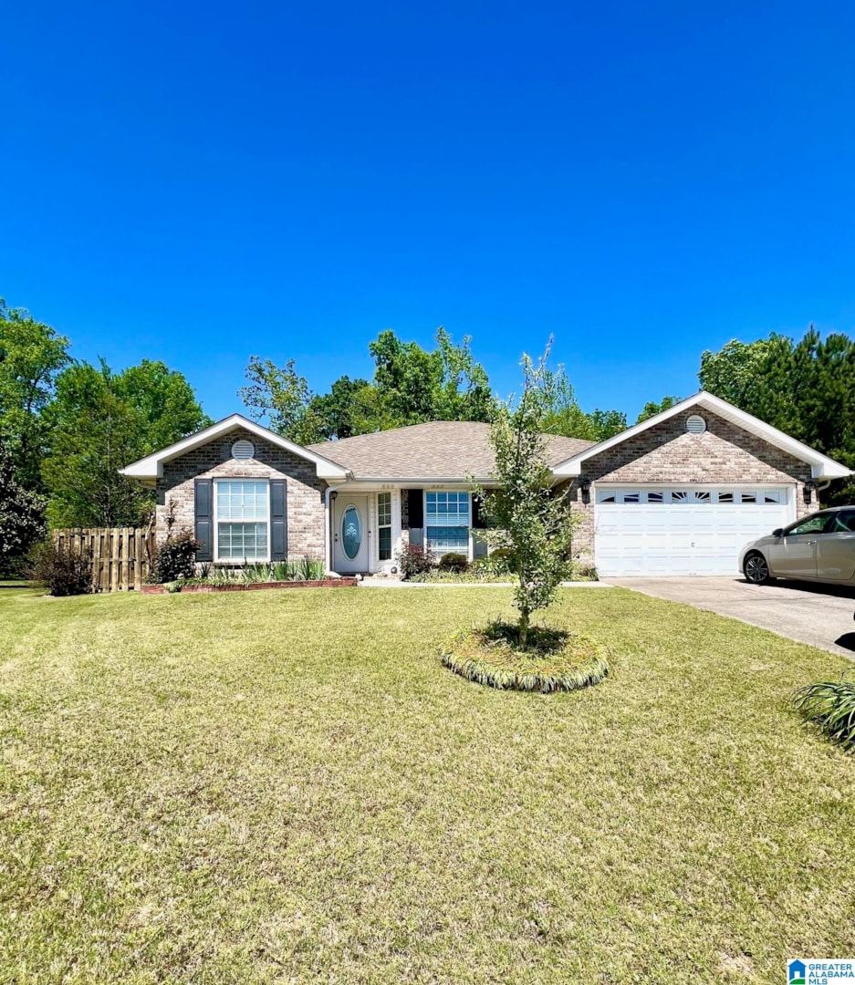 201 Ivy Hills Circle in Calera, AL