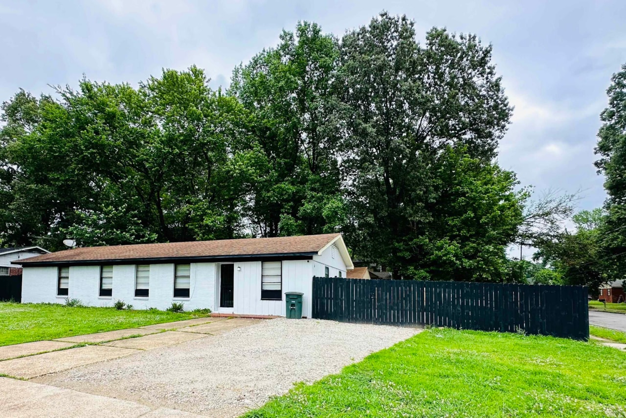 725ESearch BHHS Taliesyn homes for sale in Germantown, Collierville