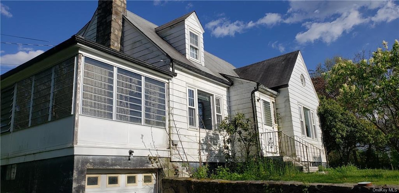 253 Quaker St Wallkill, NY 12589 MLS H6306230