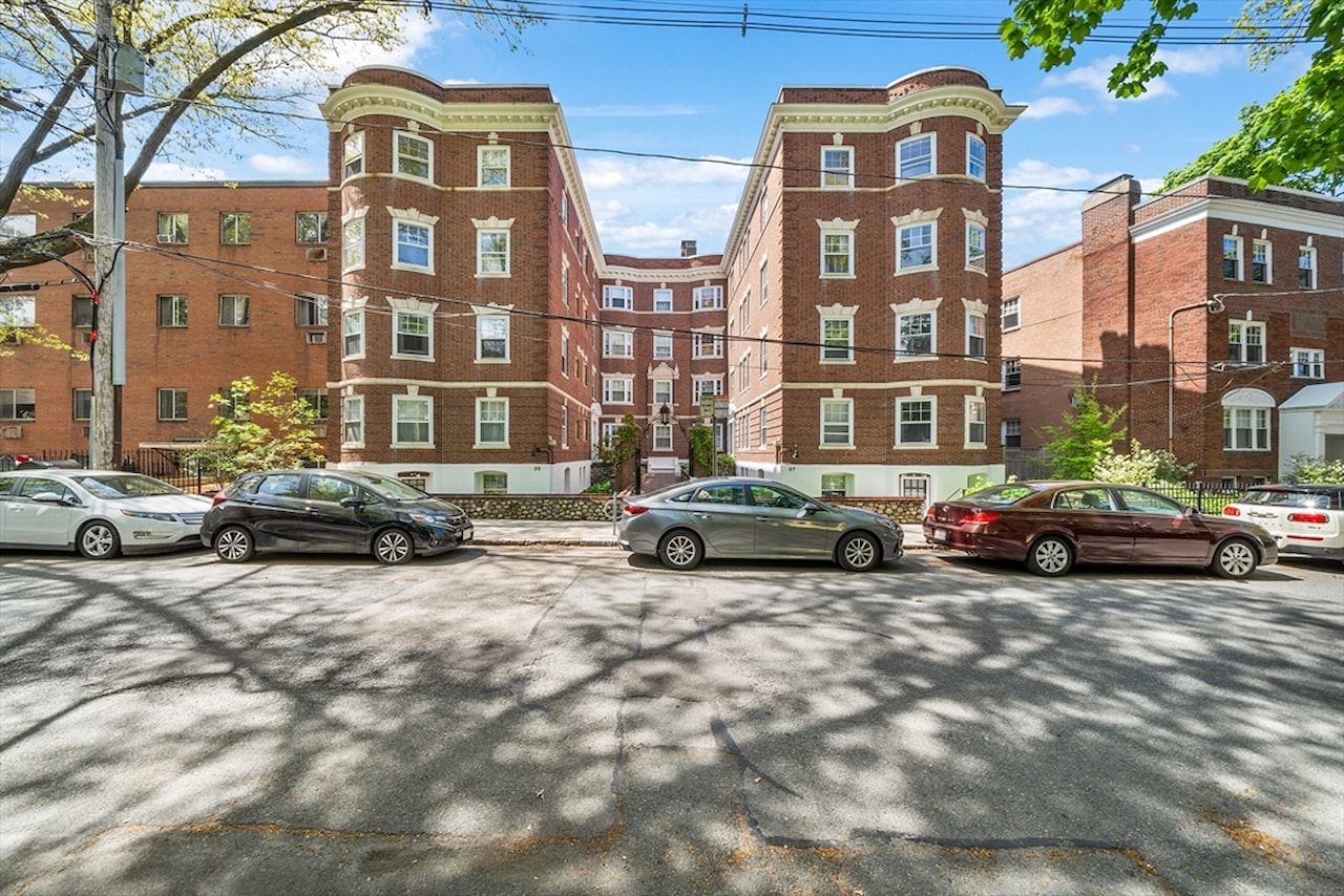 3537 Lee Street Condominium Cambridge, 37 Lee St 2, MA, condo for