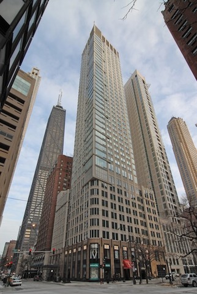 57 E Delaware Place 2101 in Chicago is offered for 445,000 MLS