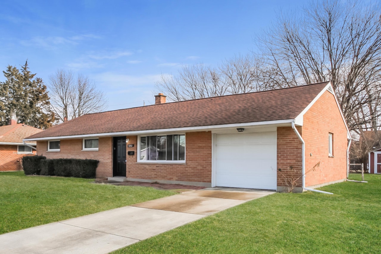 For Sale 1,910 / month A property for lease for sale at 4352 Ashgrove