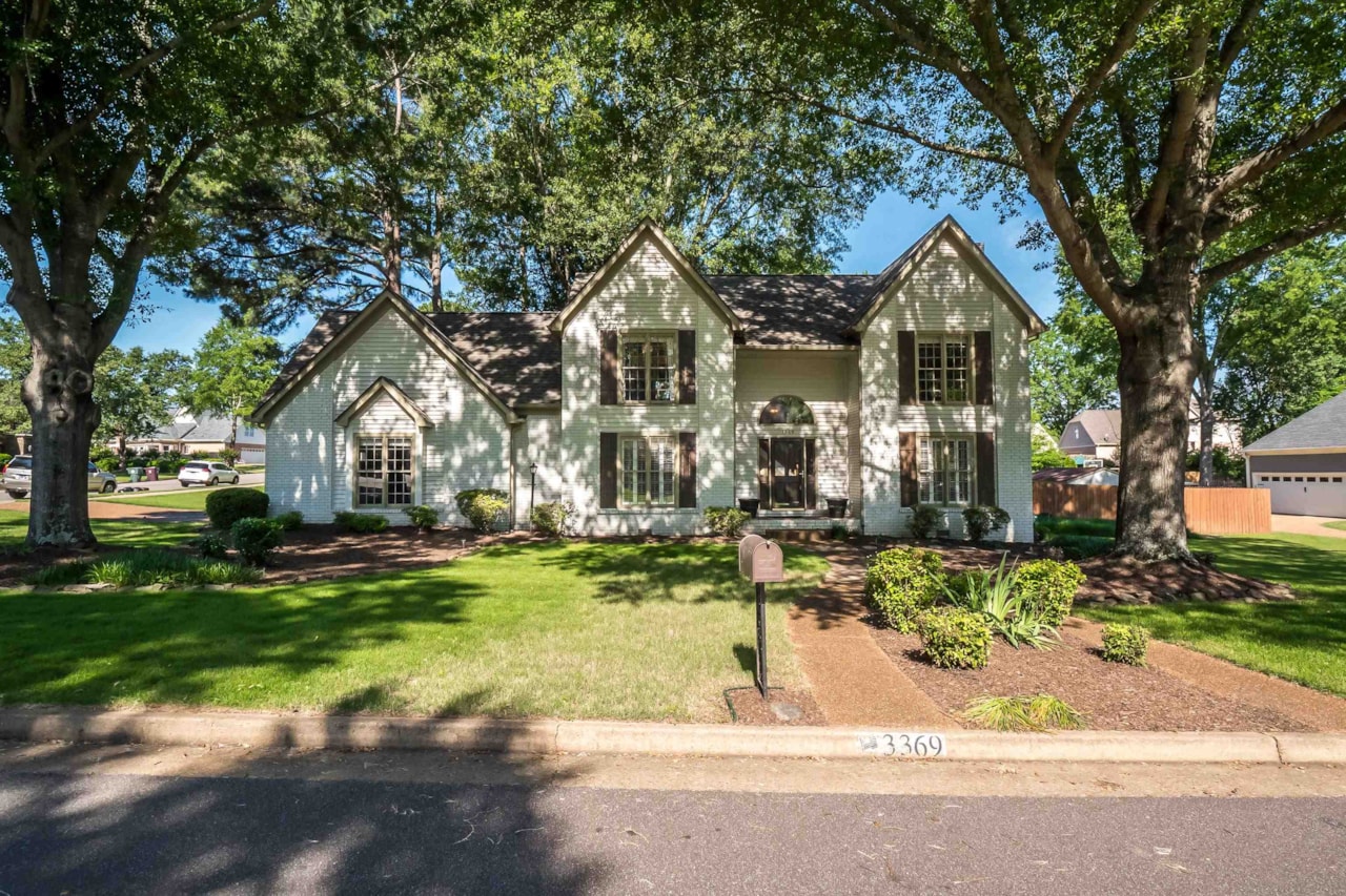 872DSearch BHHS Taliesyn homes for sale in Germantown, Collierville