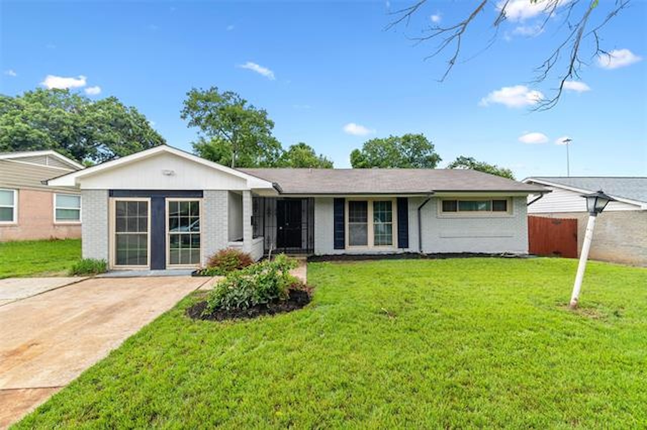 7318 Wilcox Drive Dallas, TX 75232 home for sale