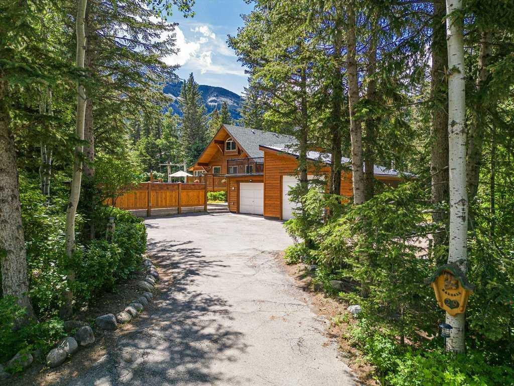 29 Heart Crescent Lac Des Arcs, AB T1W 2W3 Canmore AB Real Estate