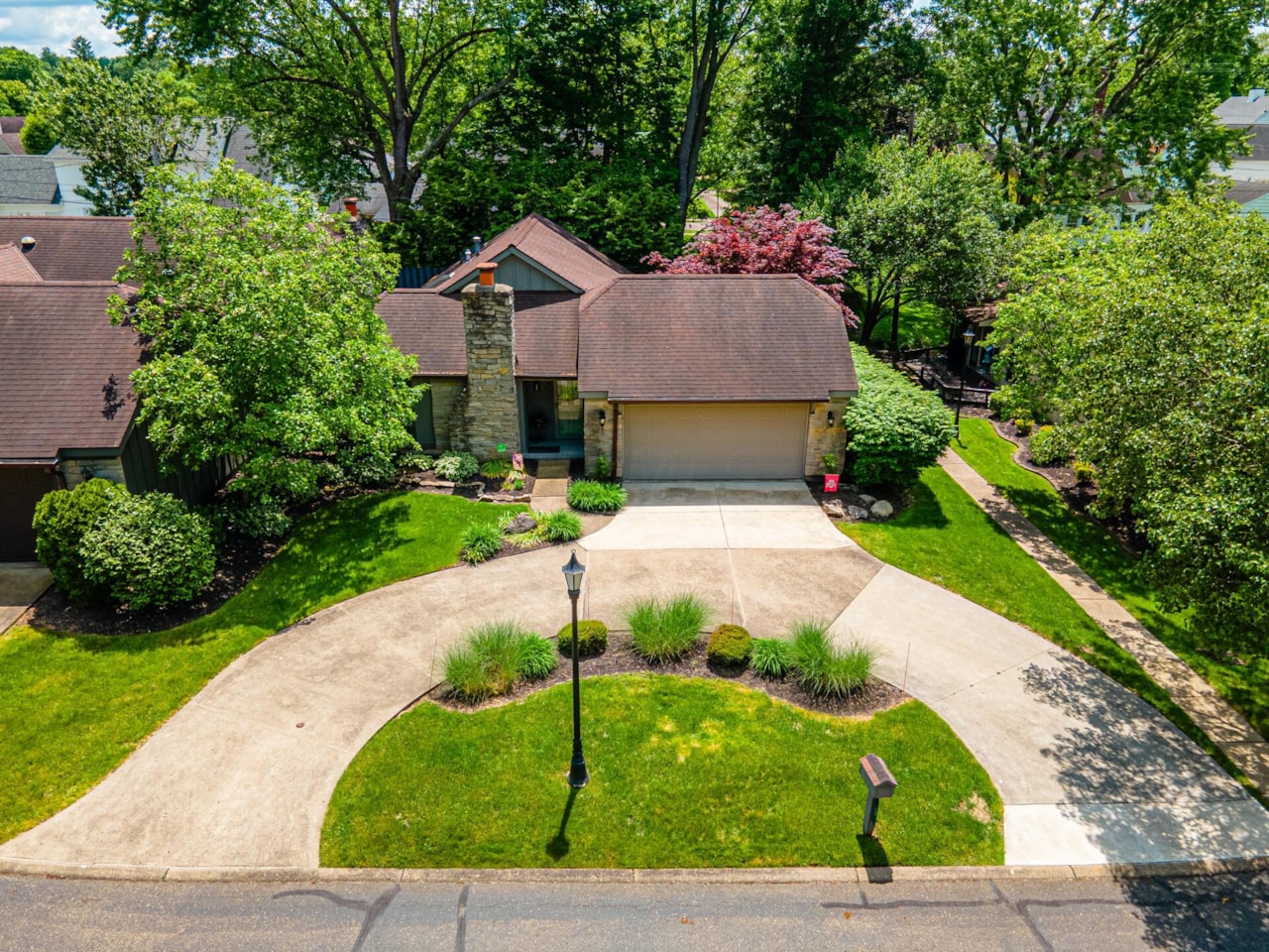 For Sale 234,900 A condo for sale for sale at 3 Oak Pointe Drive