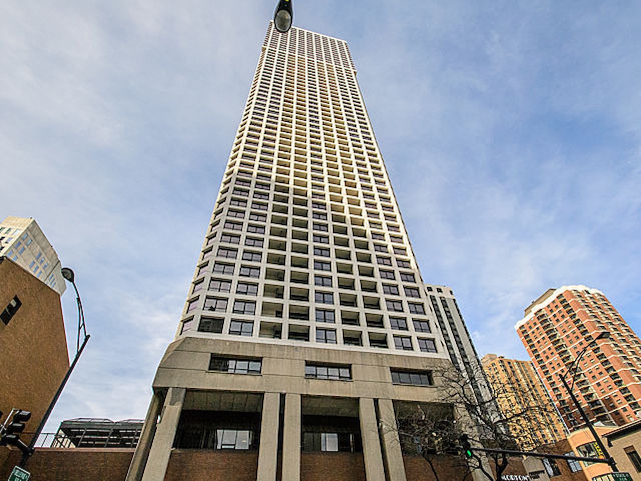 1030 N State St 11C in Chicago is offered for 2,450 / month MLS