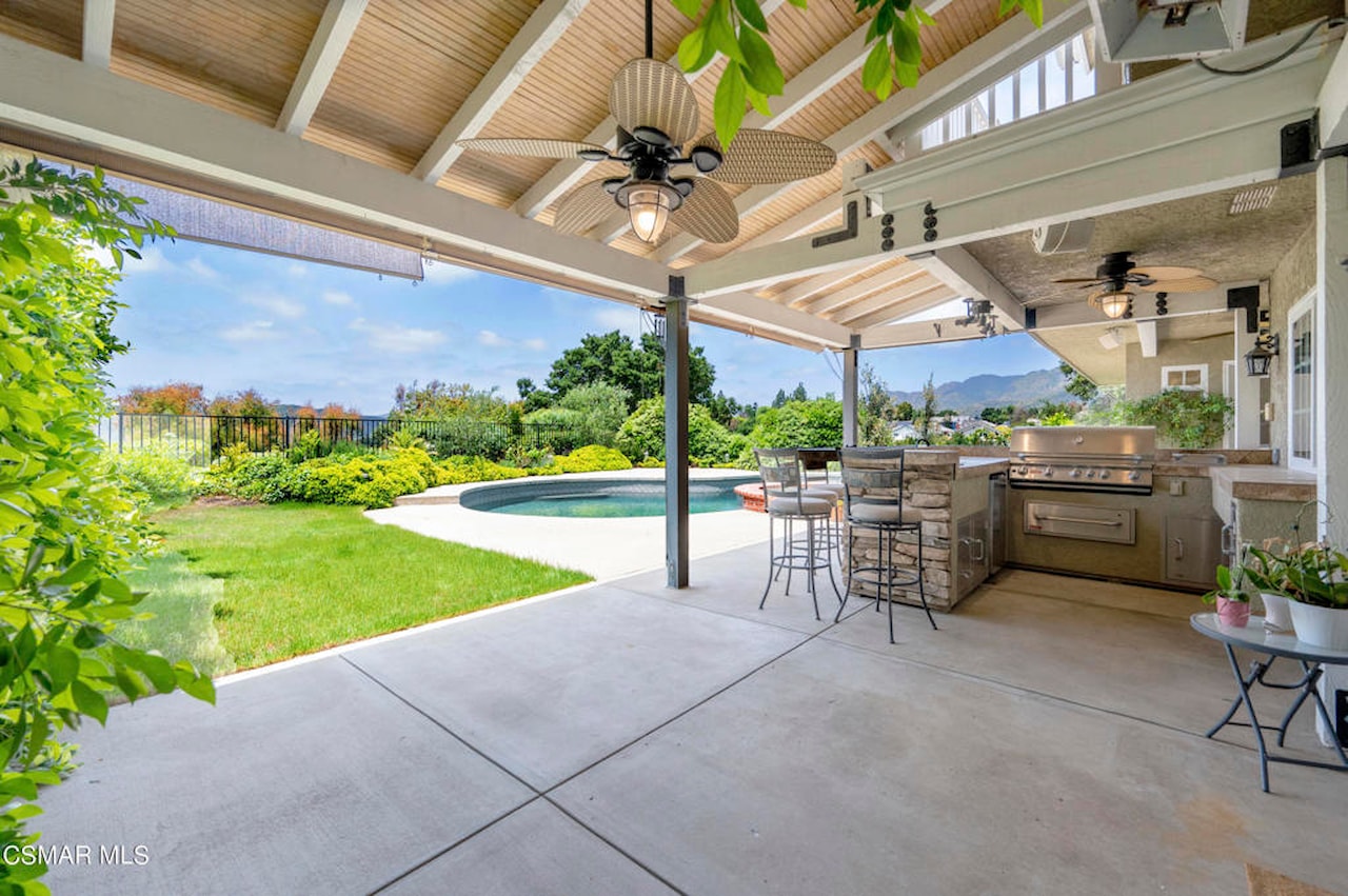 535 Park Springs Ct Oak Park, CA 91377 home for sale, MLS224001956