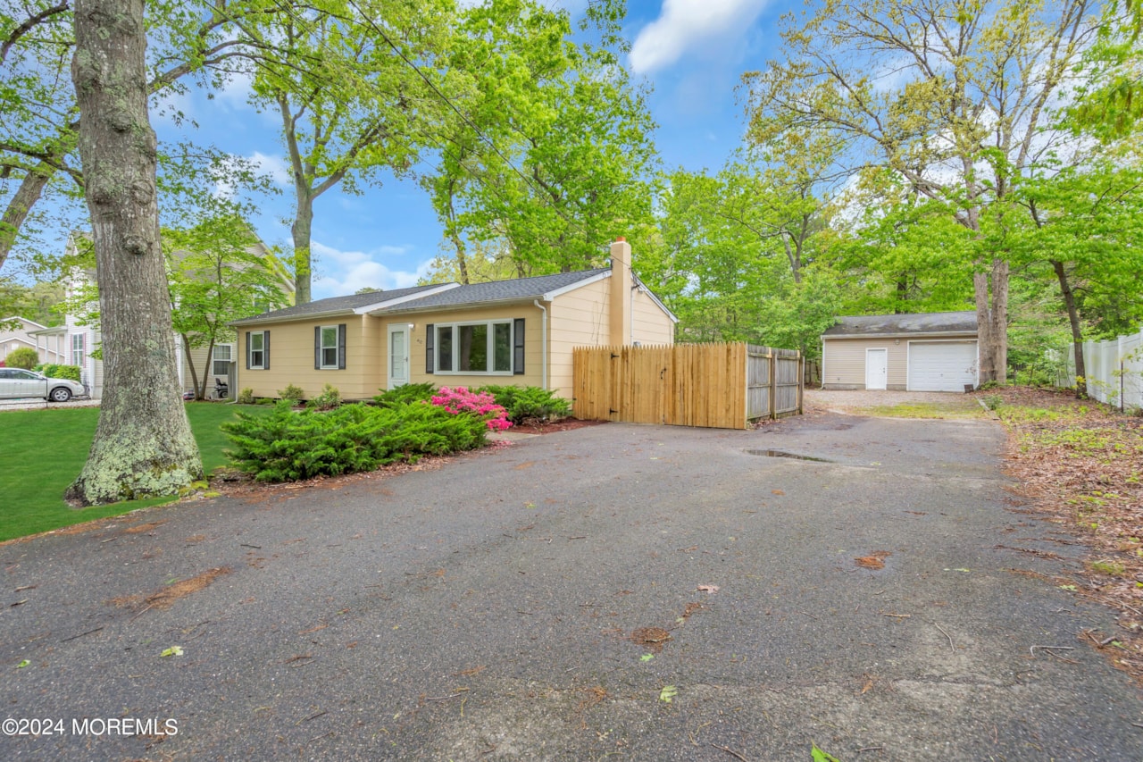 402 Manhattan Ave Bayville, NJ 08721 MLS 22414151